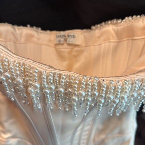 House of CB ‘Nalita ’ Dainty Ivory Pearl Embellished Corset Dress - Picture 4 of 8